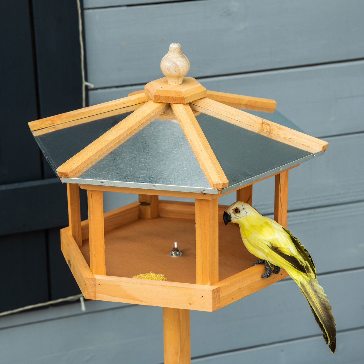 Bird feeding table – image 2