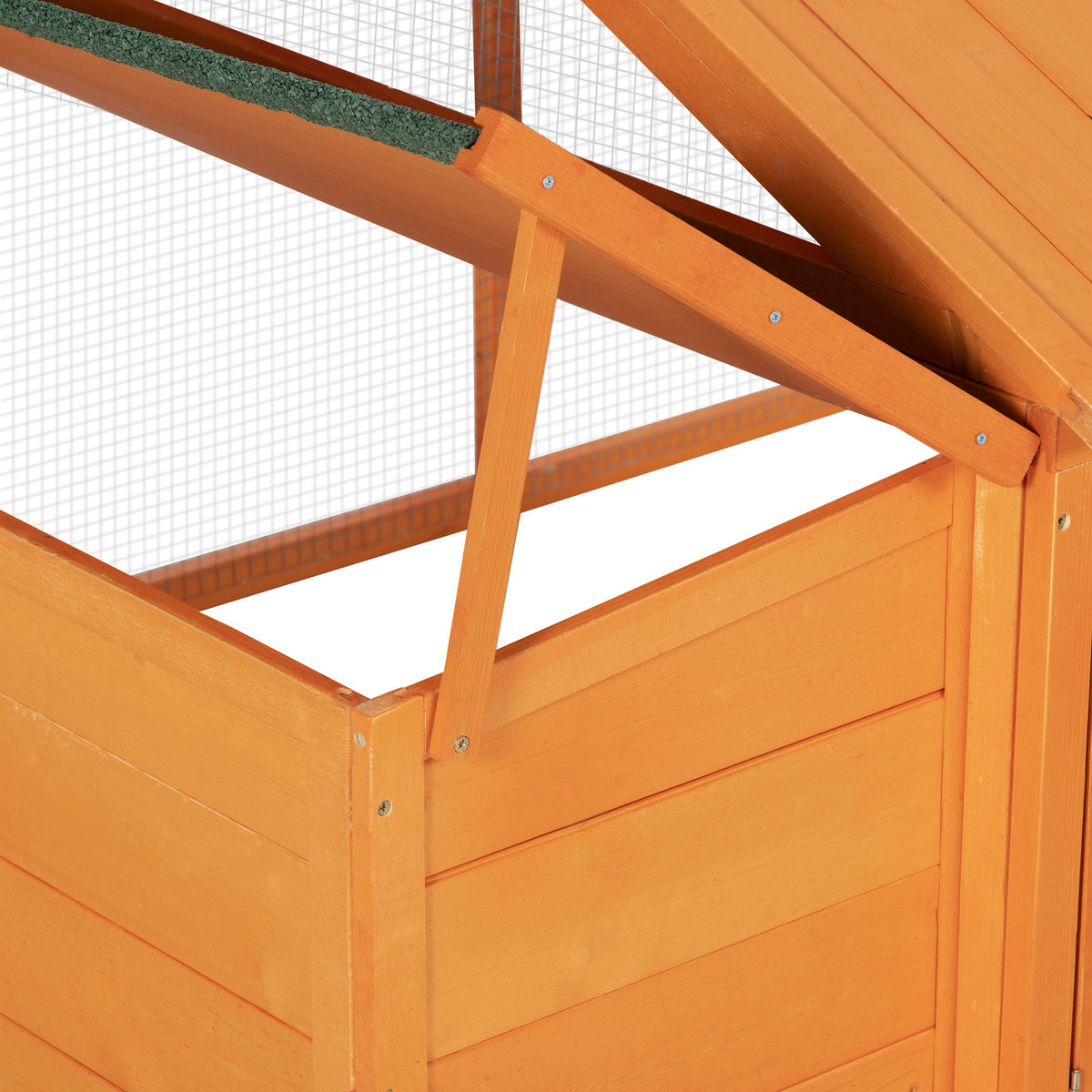 Wooden chicken coop – image 3