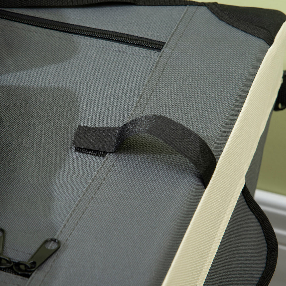Folding pet carrier – image 4