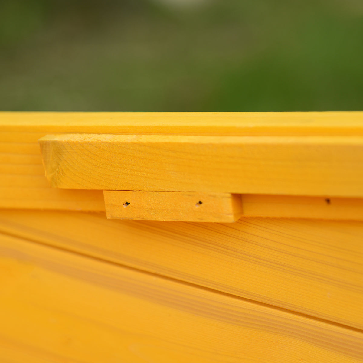 Outdoor wooden cat house – image 1