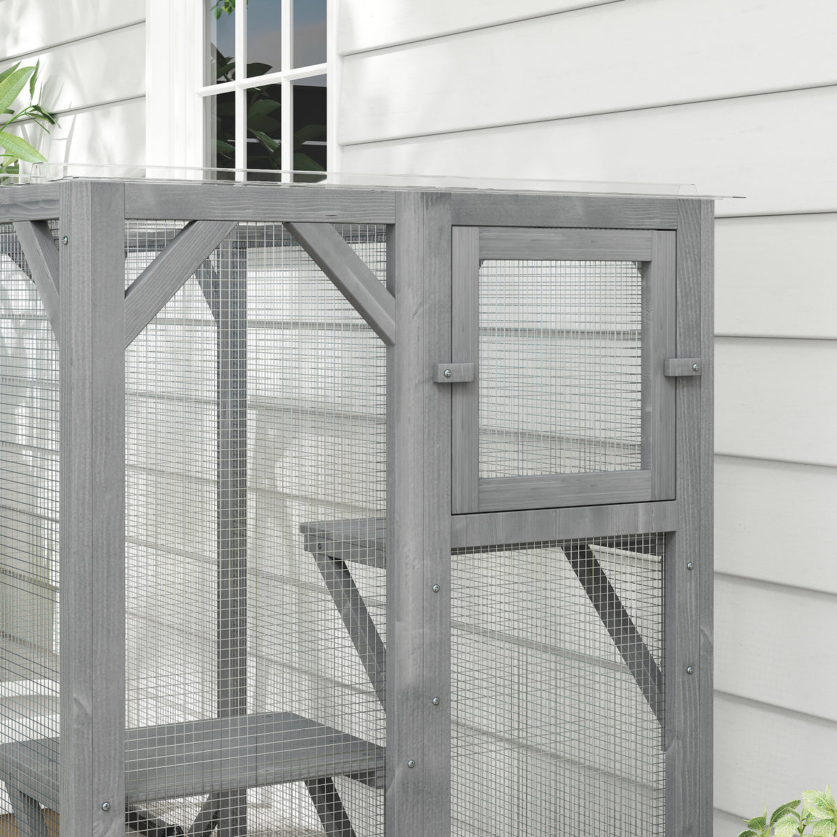 Outdoor wooden cat house – image 2