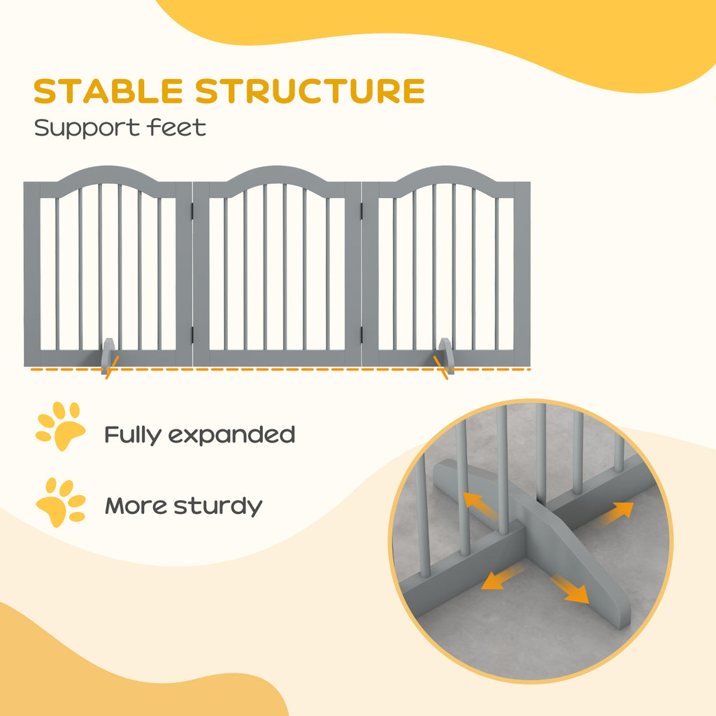 Three-panel freestanding wooden dog gate – image 2