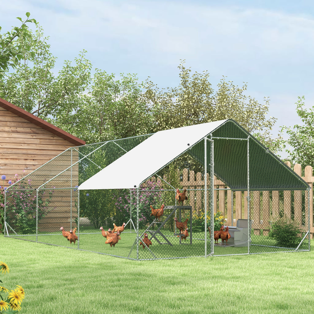 Walk-in chicken run – image 2