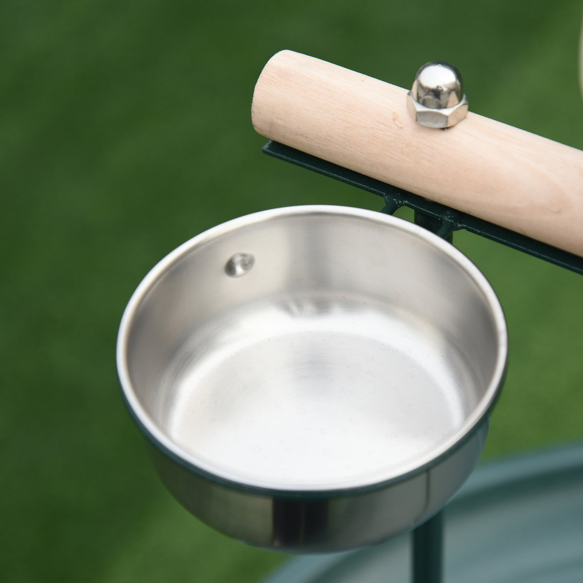 Wheeled bird perch stand – image 1